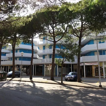 Cozy Flat With Spacious Terrace アパート