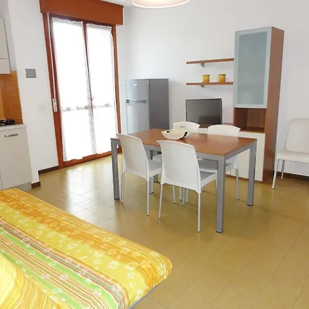 Cozy Flat With Spacious Terrace *